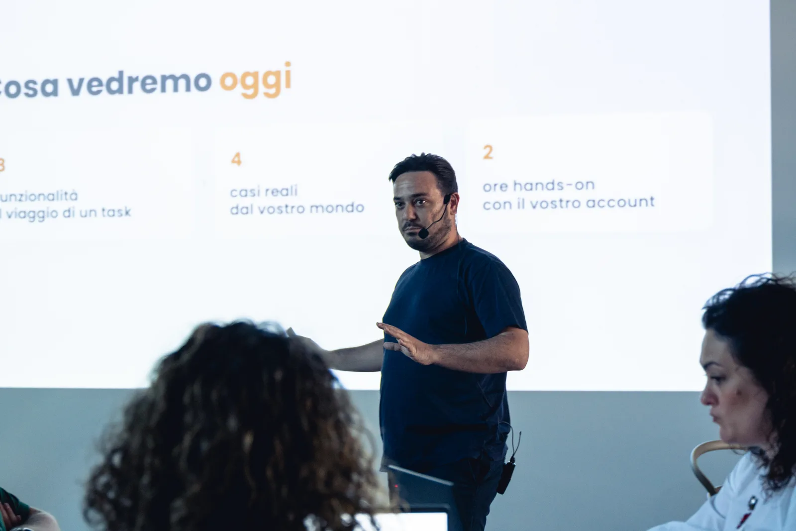 Ivan Ambla di Humans.tech con alcuni partecipanti al Vertical Innovation Bridge del 18 giugno 2026